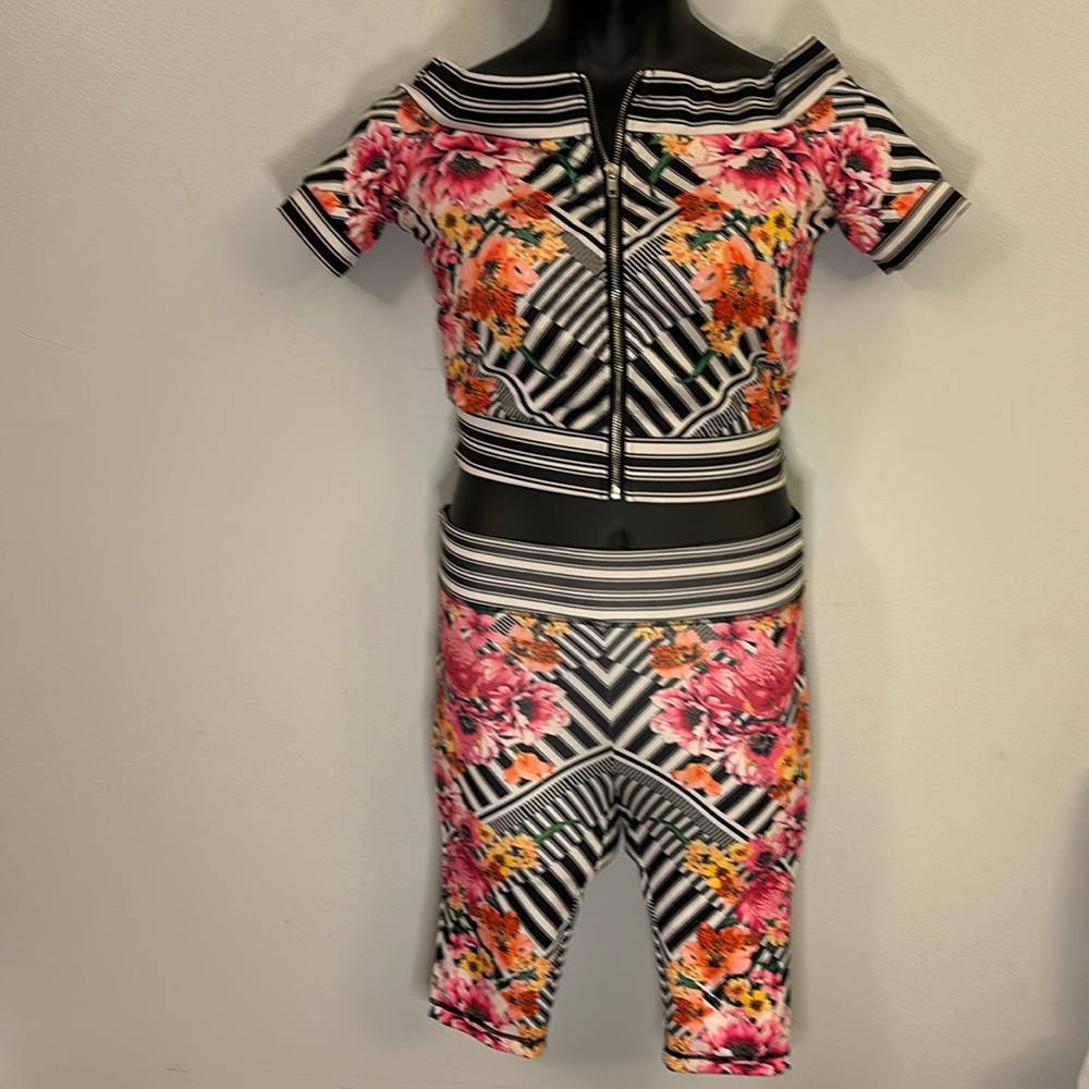 Fashion Nova Zipper Crop Top & Short Set Sz xs